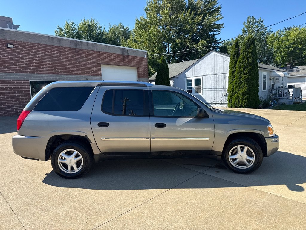 Used 2005 GMC Envoy XUV SLE AWD/4WD image 4
