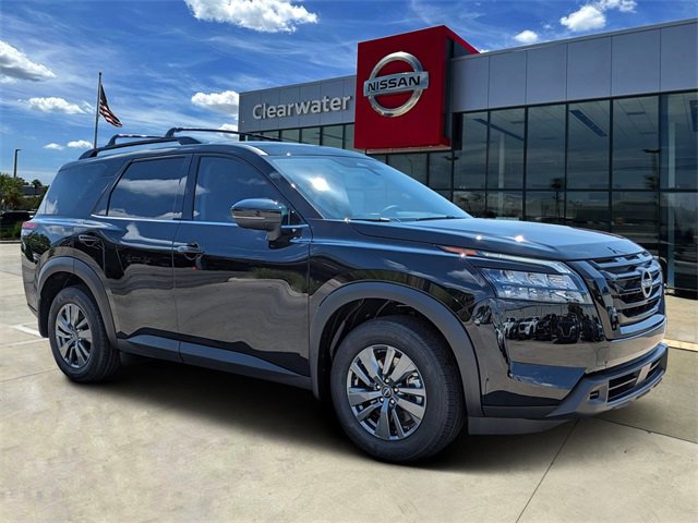 New 2025 Nissan Pathfinder SV w/ Black Appearance Package