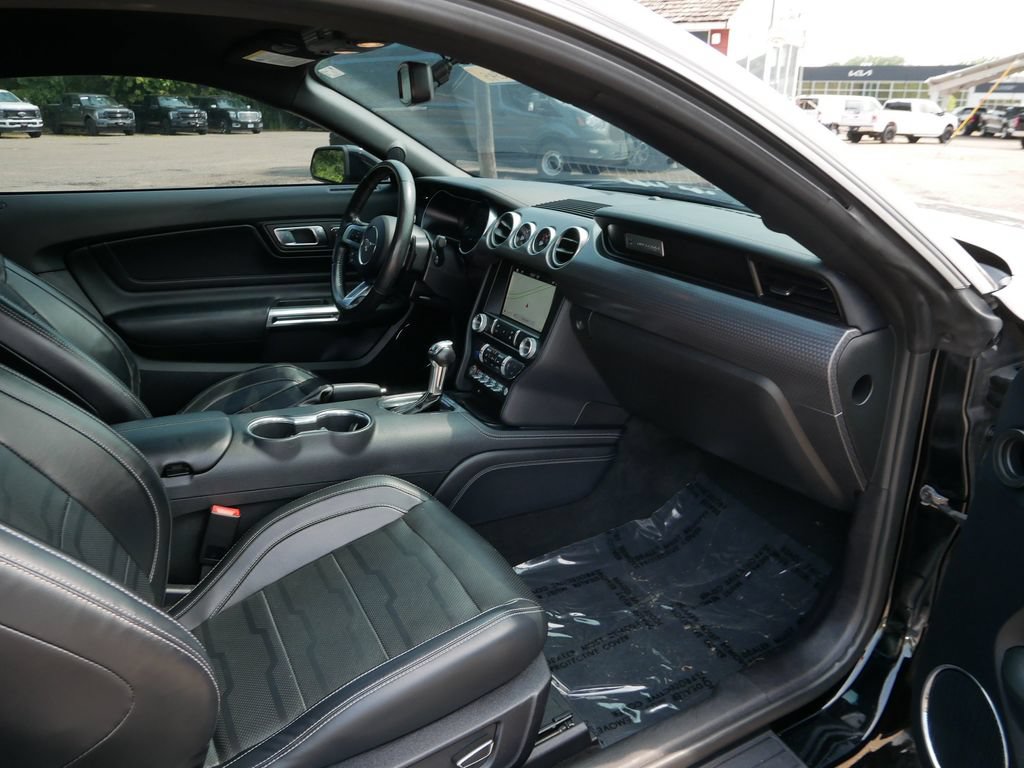 Used 2019 Ford Mustang GT Premium w/ GT Performance Package RWD image 11