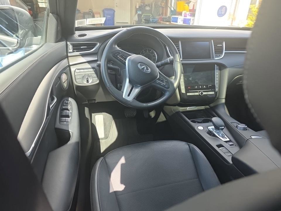 Used 2023 INFINITI QX55 Essential image 4