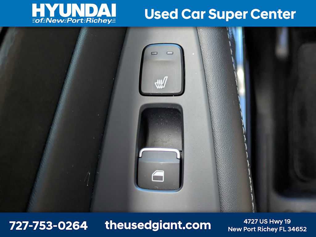 Certified 2023 Hyundai Santa Fe Limited FWD image 16
