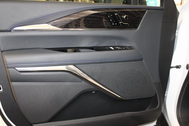 New 2025 Cadillac Escalade IQ Sport 1 w/ LPO, ONYX Package image 12
