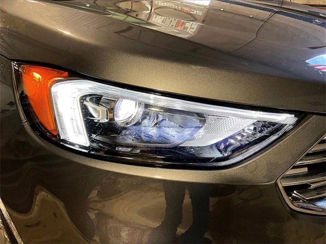 Used 2024 Ford Edge Titanium image 30