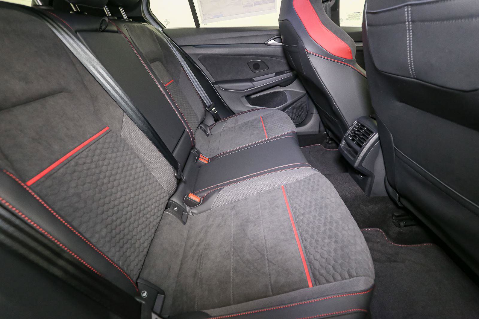 New 2026 Volkswagen GTI SE image 15