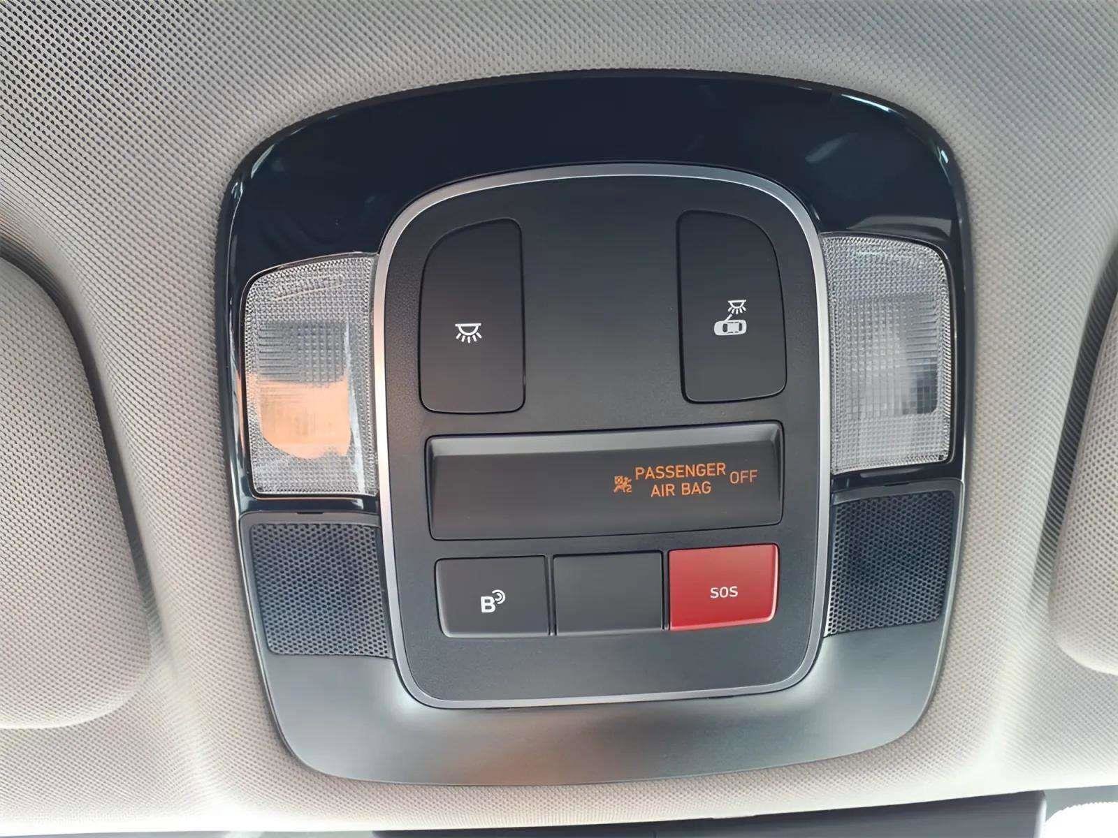 Certified 2025 Hyundai Sonata SE image 16