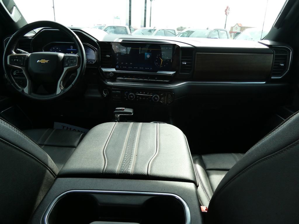 Used 2023 Chevrolet Silverado 1500 High Country w/ Technology Package AWD/4WD image 19