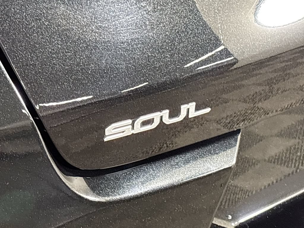 Certified 2023 Kia Soul GT-Line FWD image 26