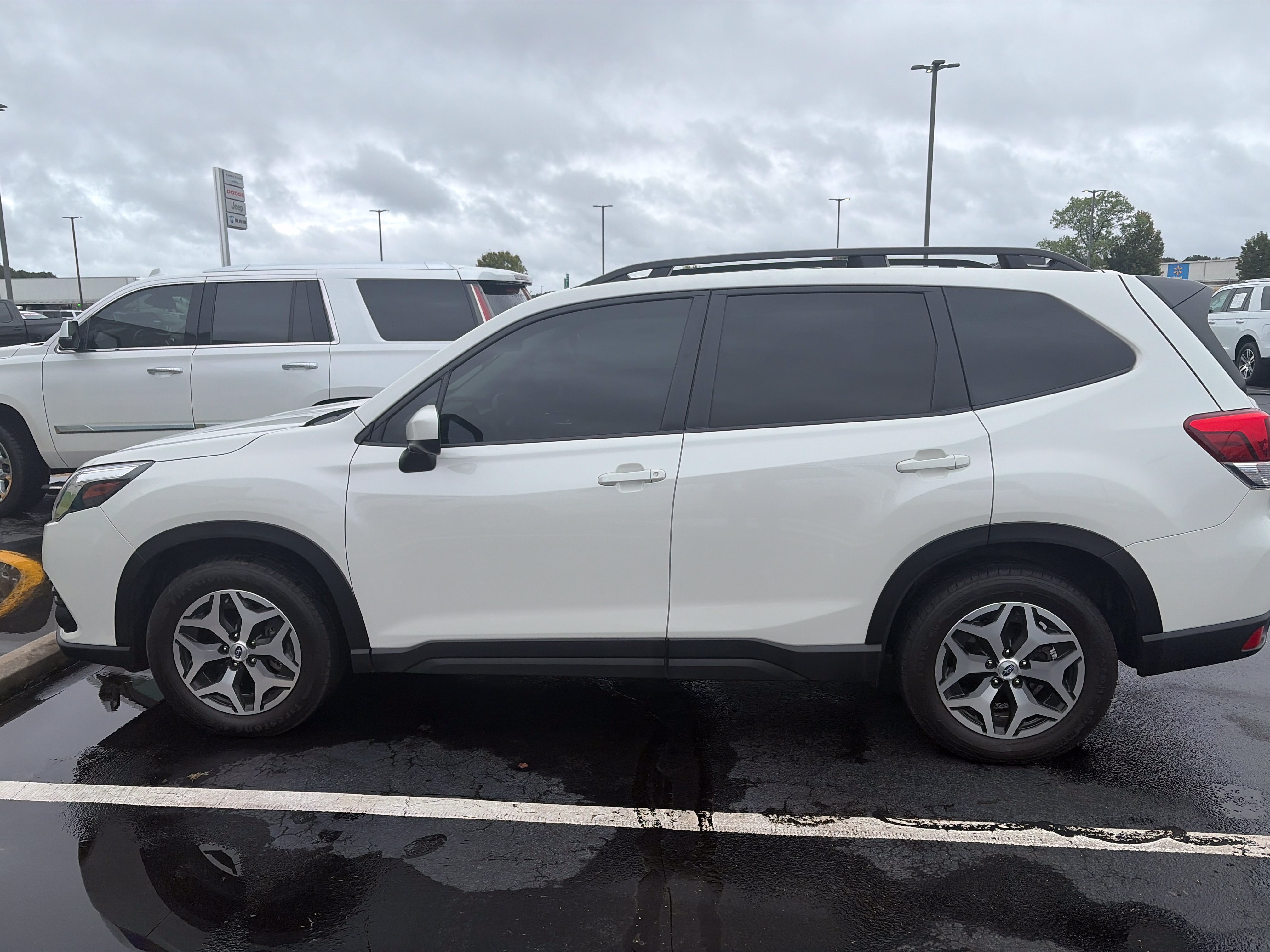Used 2024 Subaru Forester Premium AWD/4WD image 10