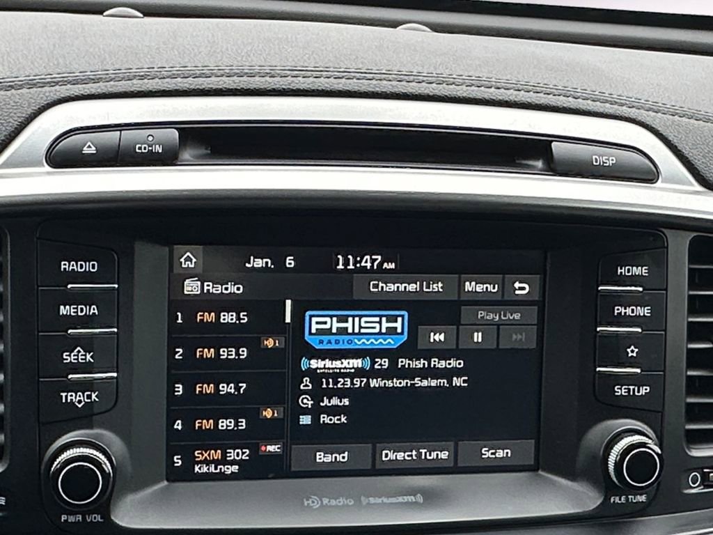 Used 2019 Kia Sorento LX w/ LX Convenience Package image 14