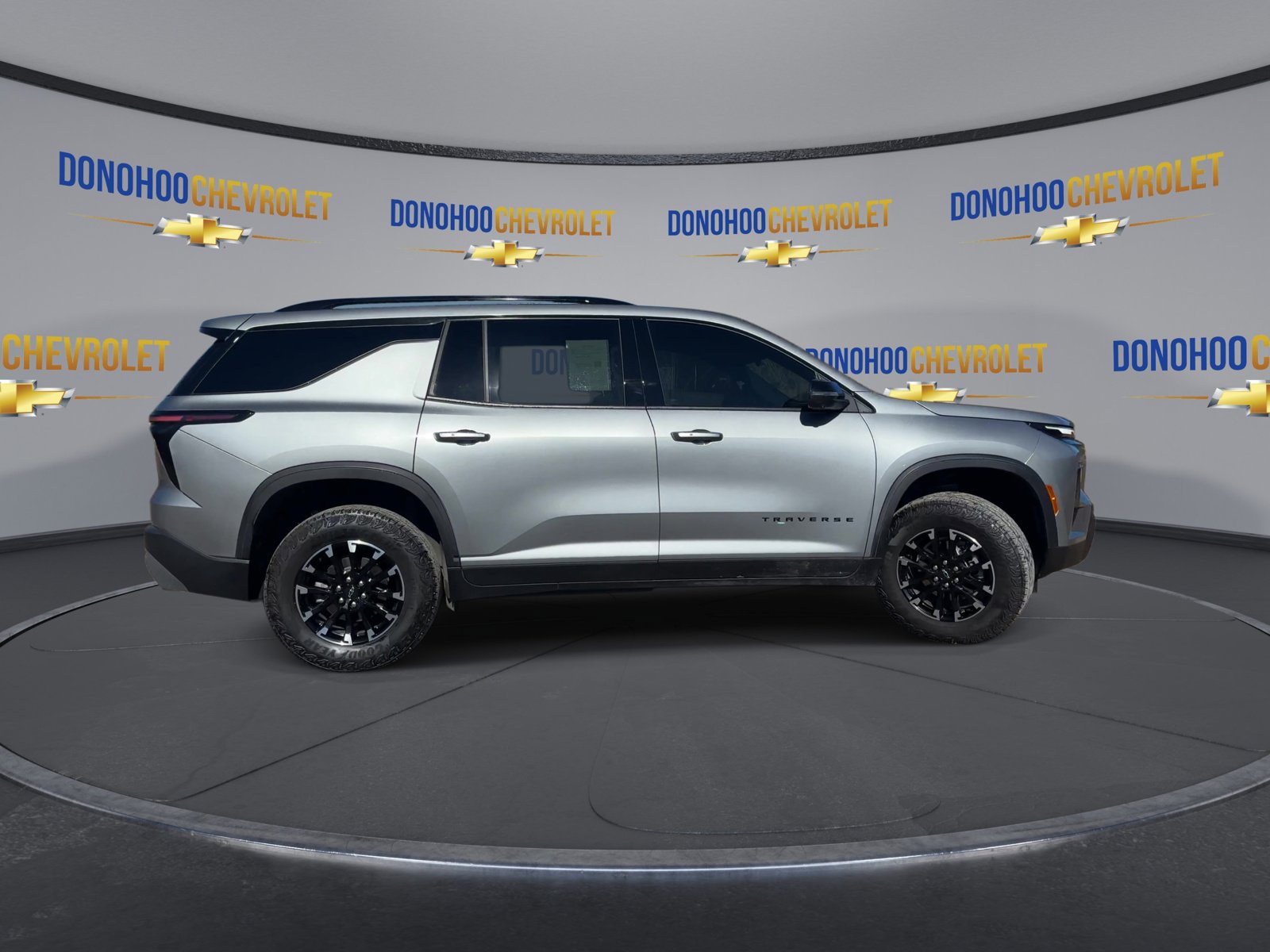 Used 2024 Chevrolet Traverse Z71 image 12