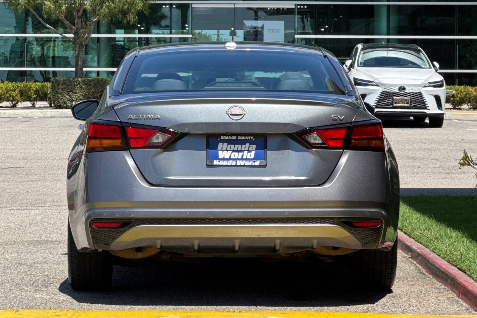 Used 2023 Nissan Altima 2.5 SV FWD image 5