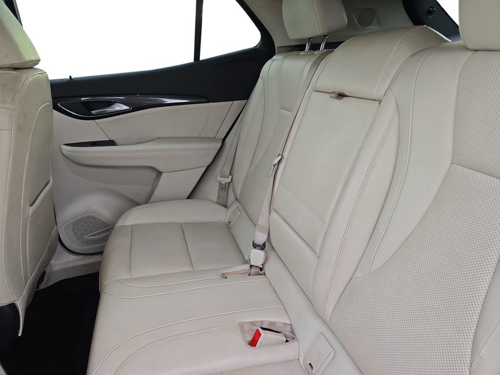 Used 2021 Buick Envision Essence image 14