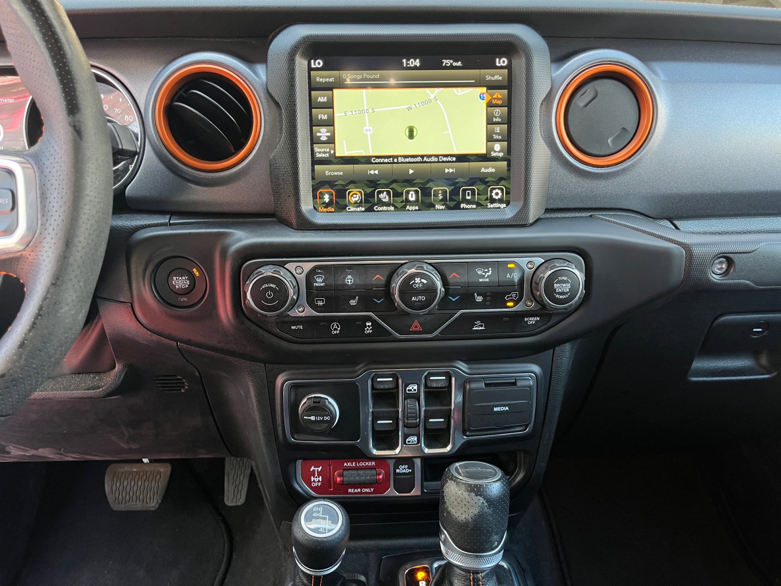 Used 2022 Jeep Gladiator Mojave w/ Cold Weather Group AWD/4WD image 23