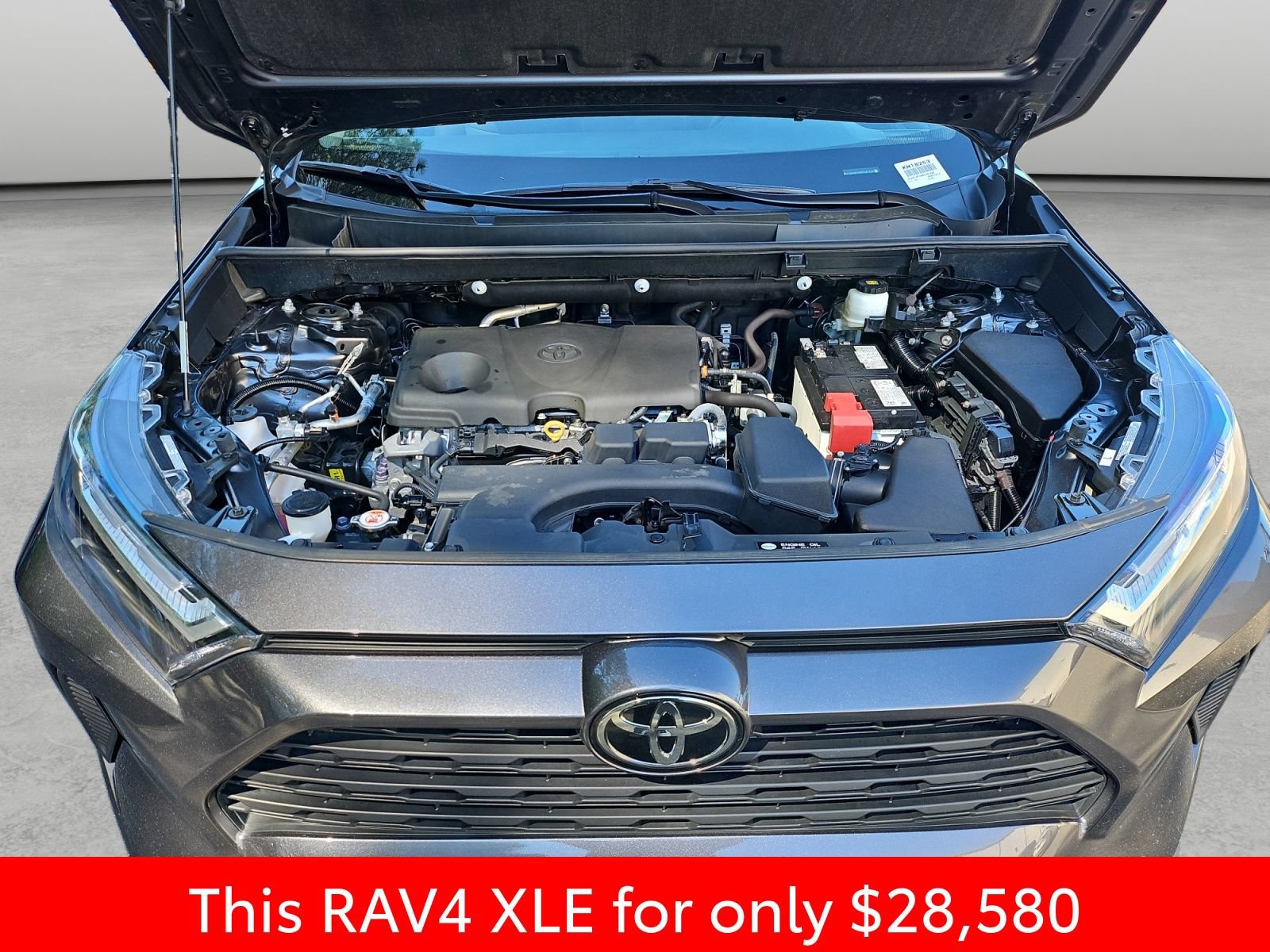 Used 2024 Toyota RAV4 XLE FWD image 38