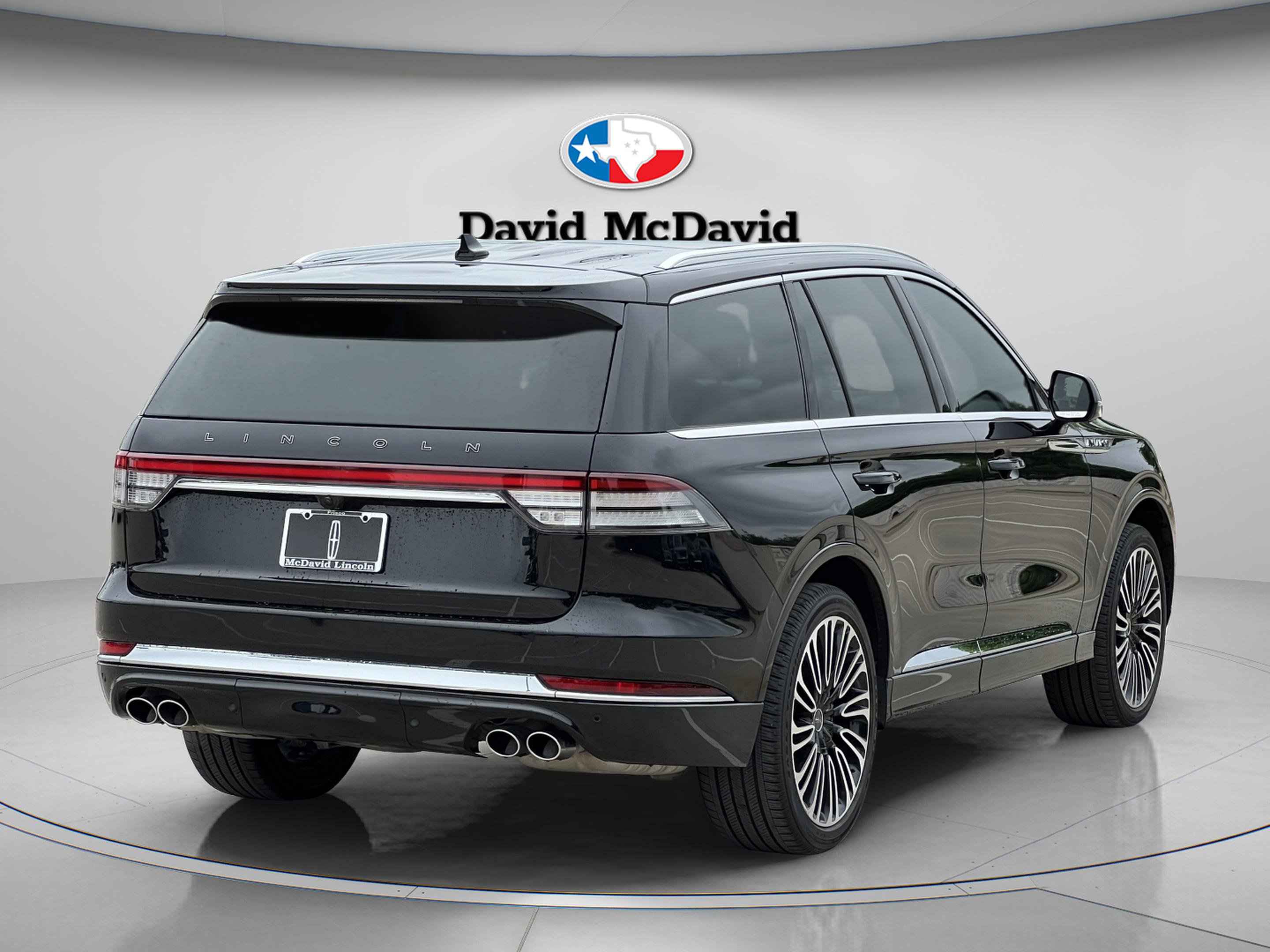 Certified 2024 Lincoln Aviator Black Label w/ Class IV Trailer Tow Package AWD/4WD image 7