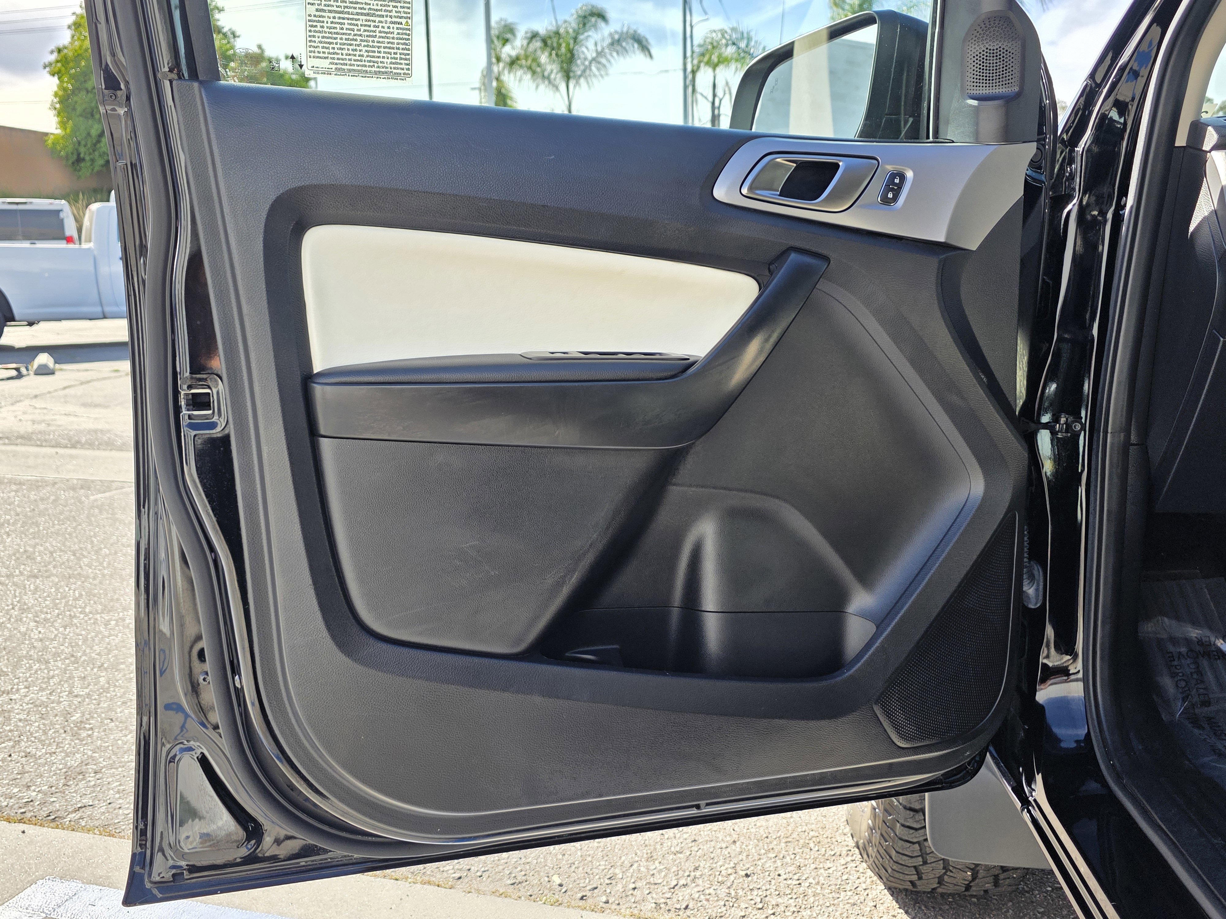 Used 2020 Ford Ranger XLT w/ FX4 Off-Road Package image 11