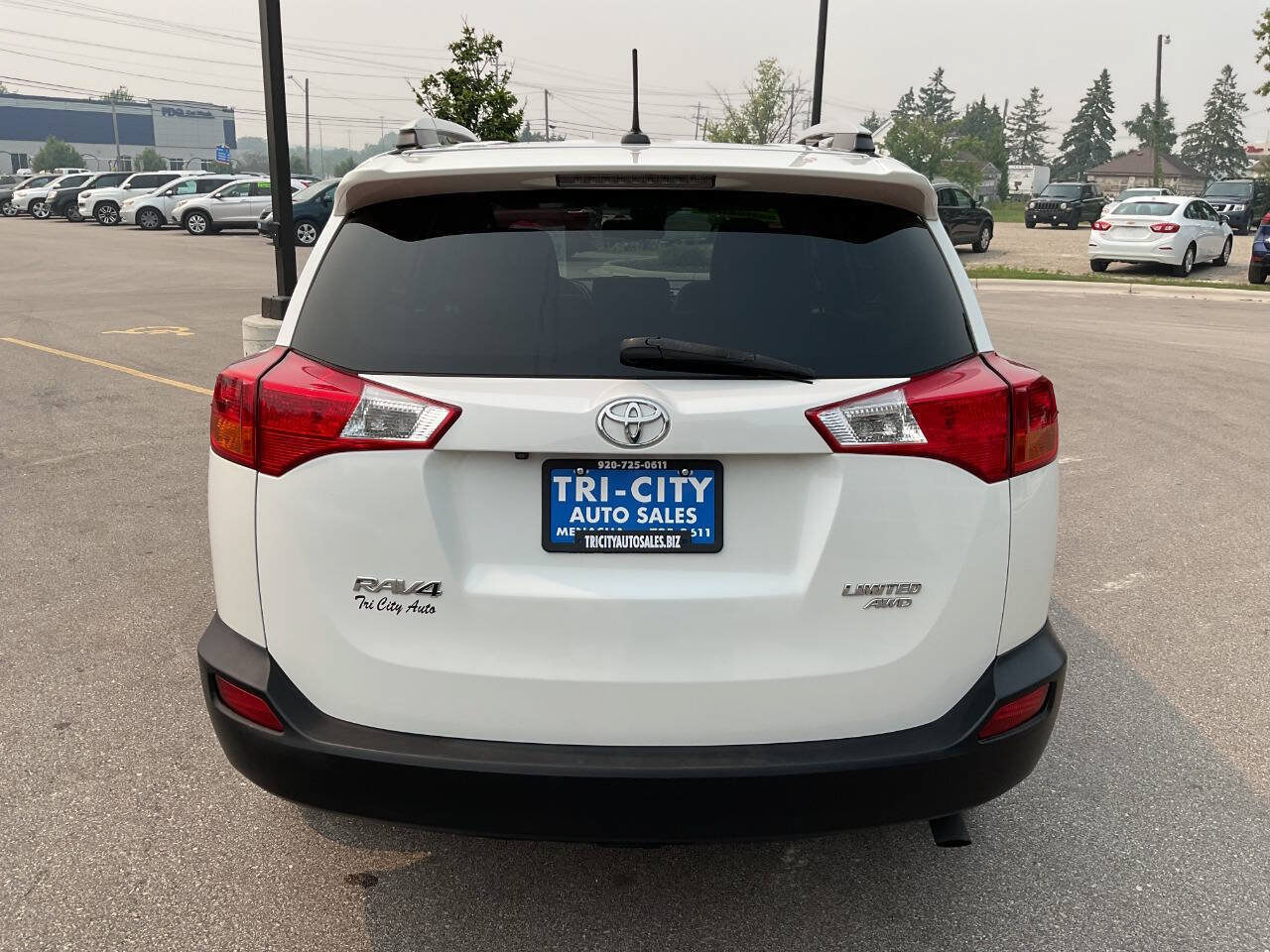 Used 2015 Toyota RAV4 Limited w/ Technology Package AWD/4WD image 6