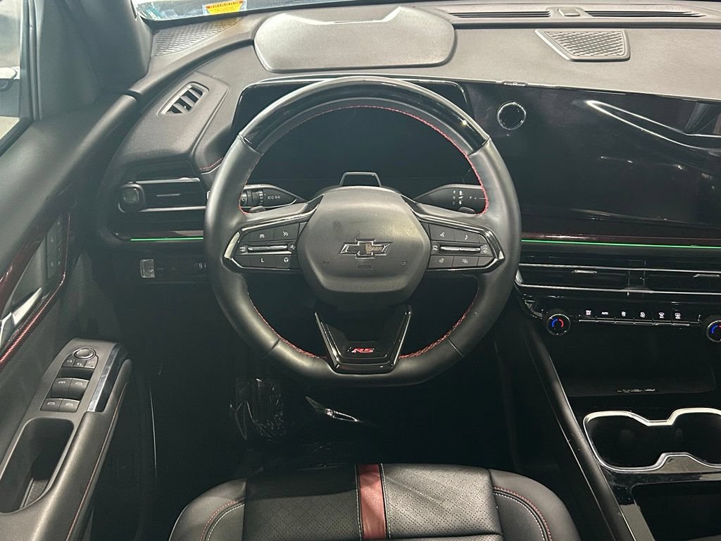 Used 2024 Chevrolet Traverse RS FWD image 9