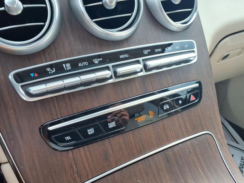 Used 2021 Mercedes-Benz GLC 300 4MATIC image 45