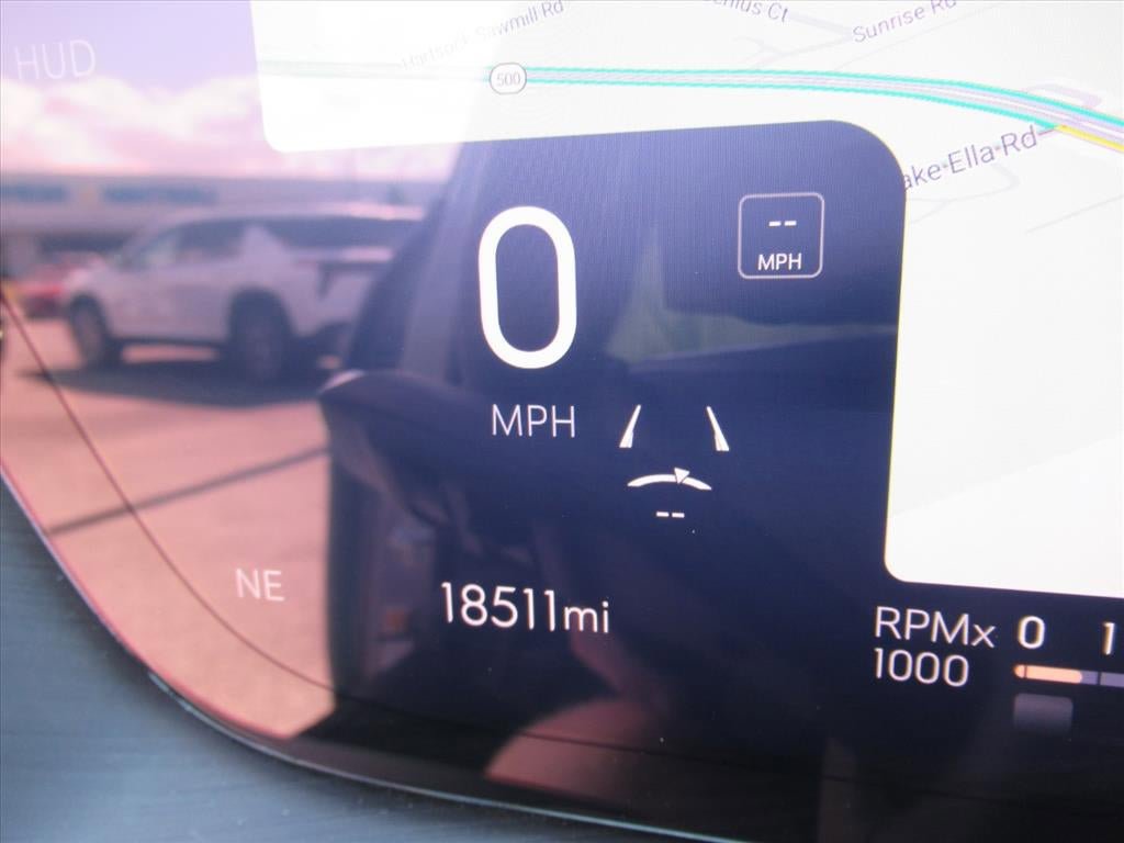 Used 2025 Buick Envision Preferred AWD/4WD image 23
