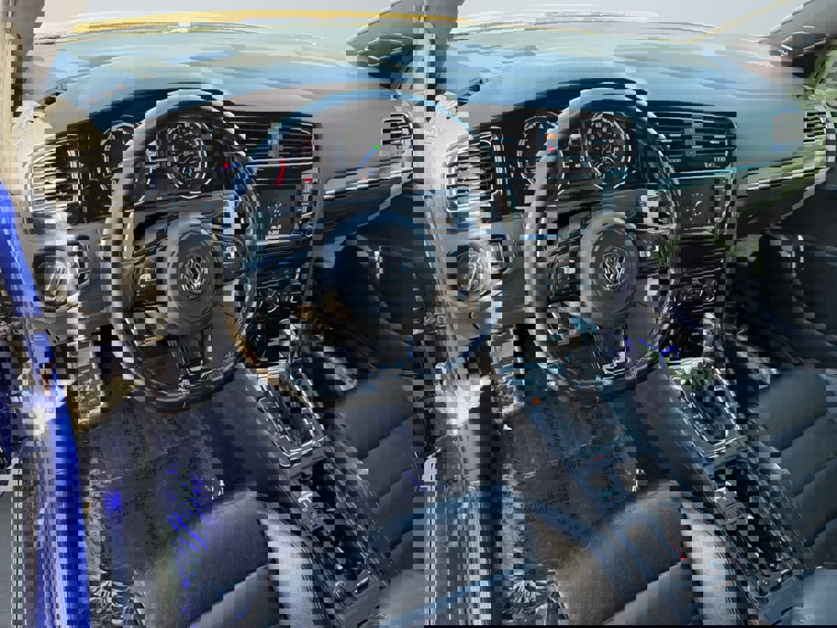 Used 2015 Volkswagen Golf R 4-Door image 13