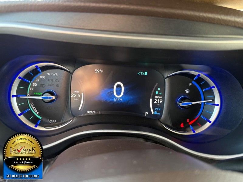 Used 2021 Chrysler Pacifica Touring-L image 12