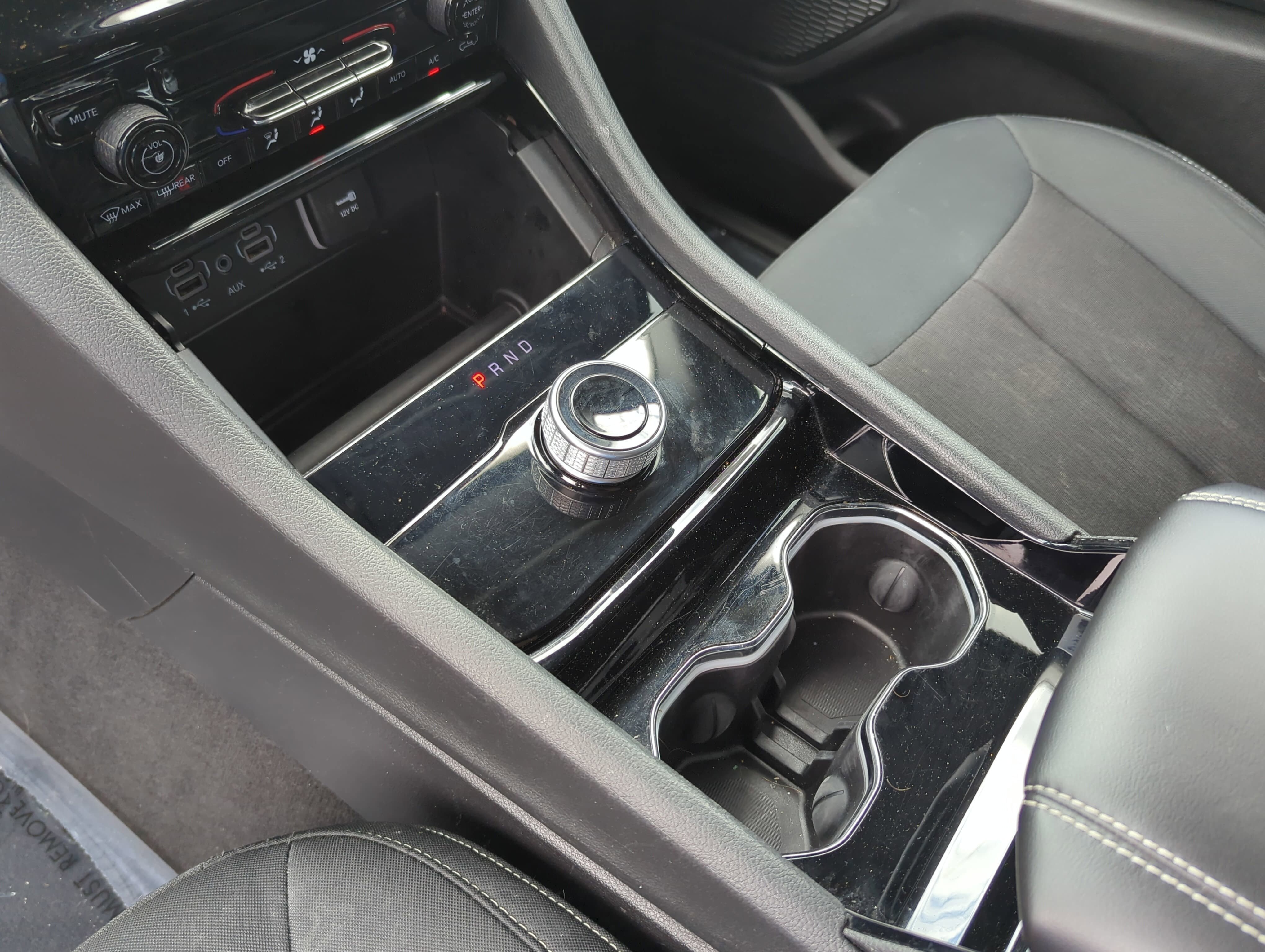 Used 2023 Jeep Grand Cherokee Laredo AWD/4WD image 22