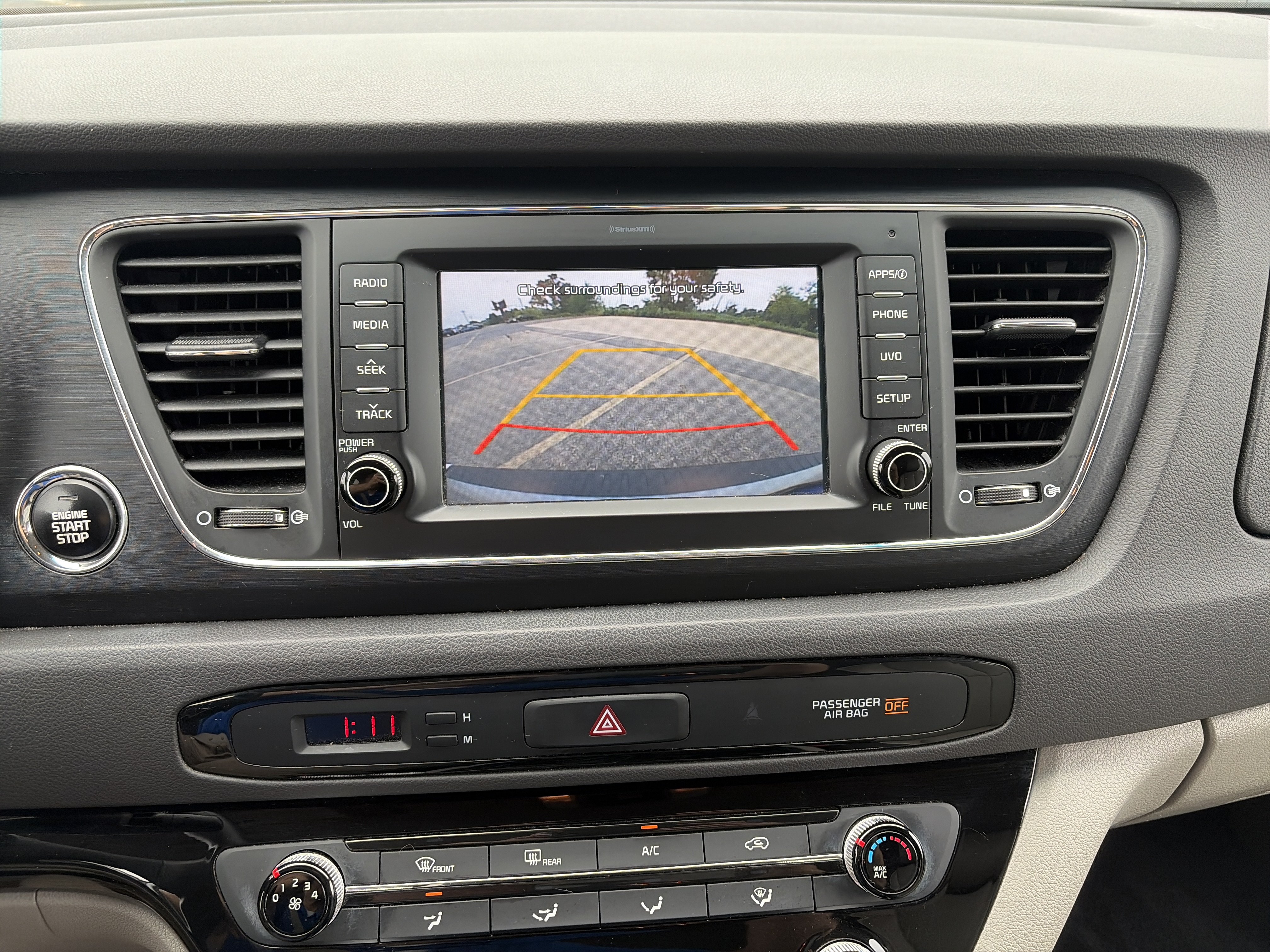 Used 2017 Kia Sedona LX w/ LX Essentials Premium Package FWD image 26