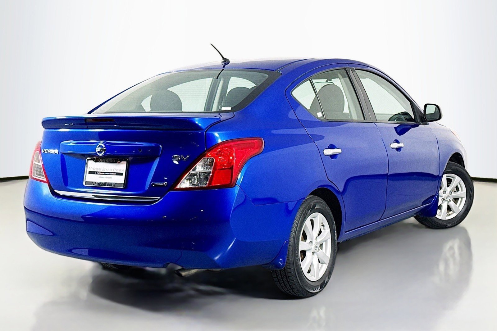 Used 2014 Nissan Versa SV w/ Convenience Package image 11