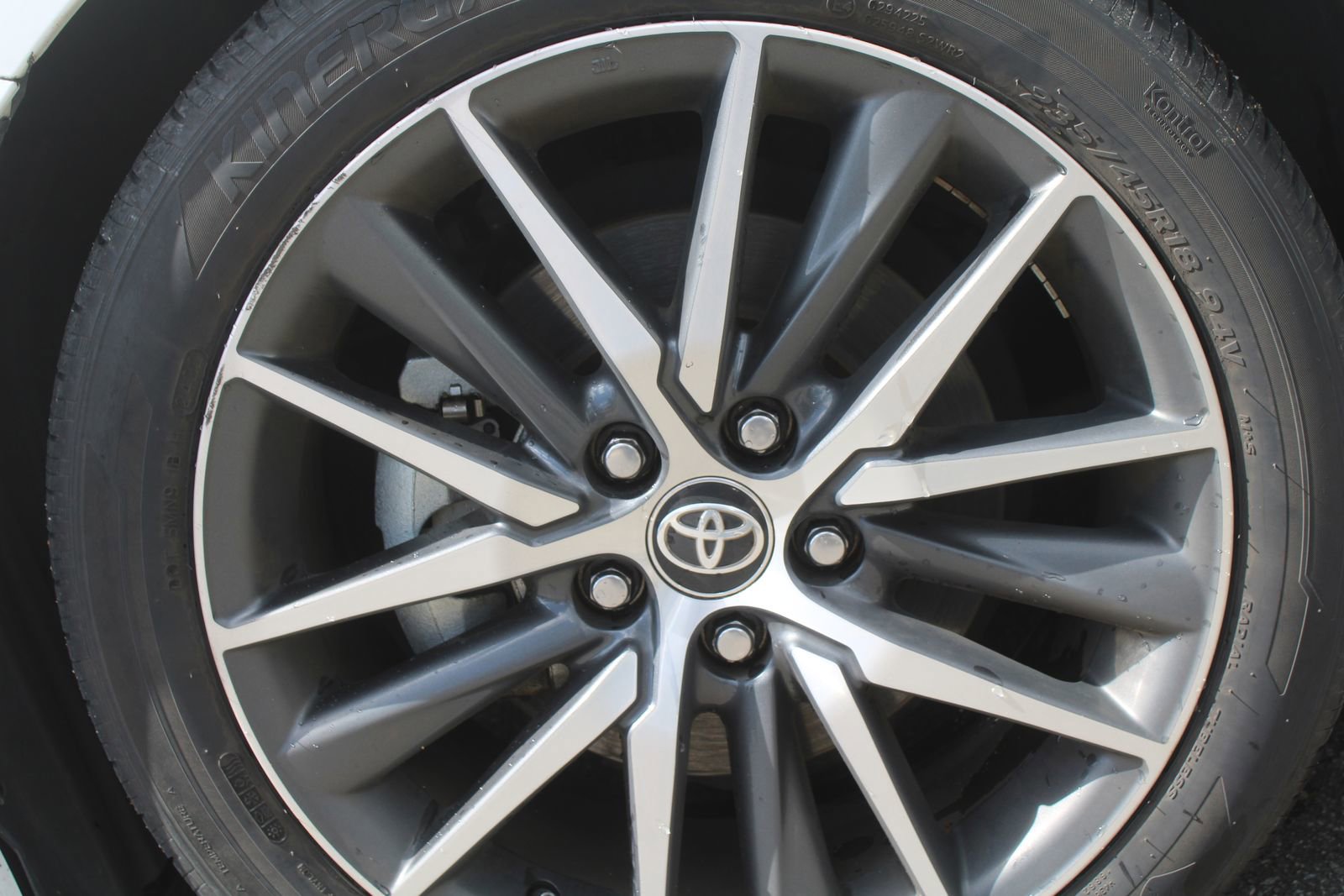 Used 2023 Toyota Camry XLE image 17