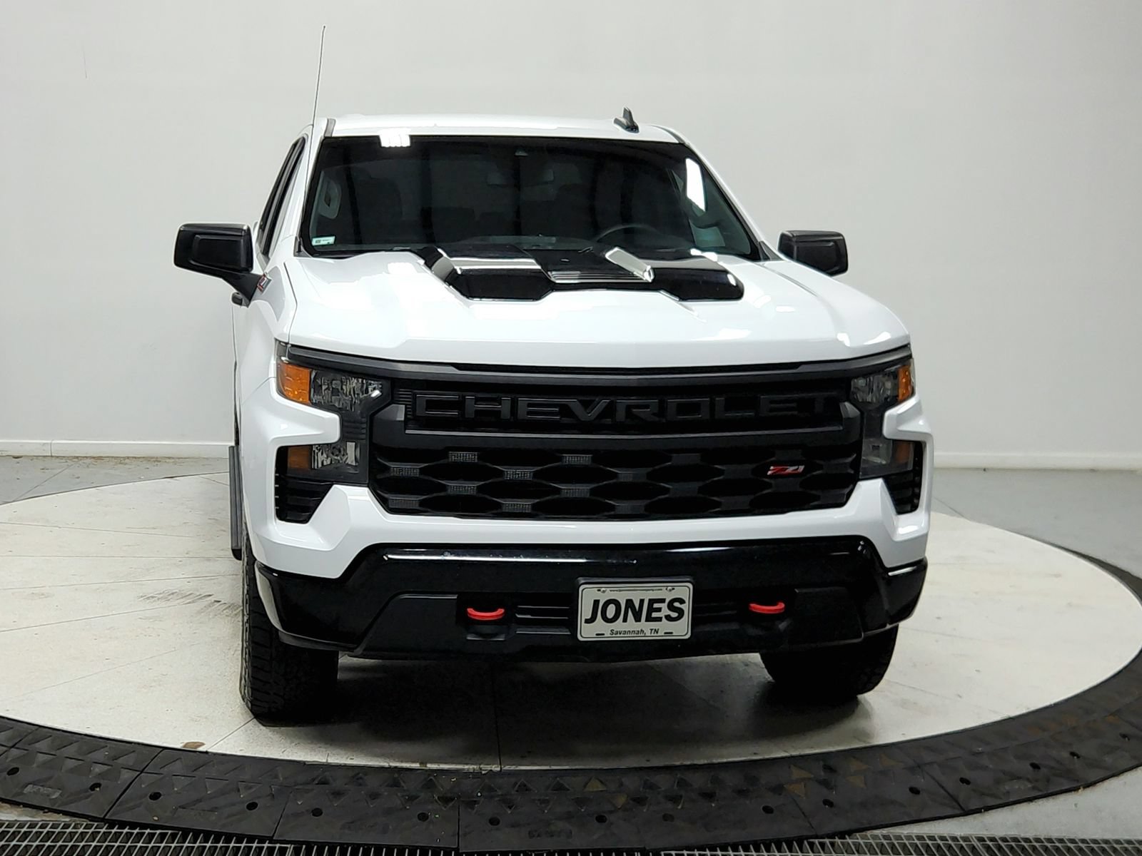 Used 2022 Chevrolet Silverado 1500 Custom Trail Boss AWD/4WD image 3
