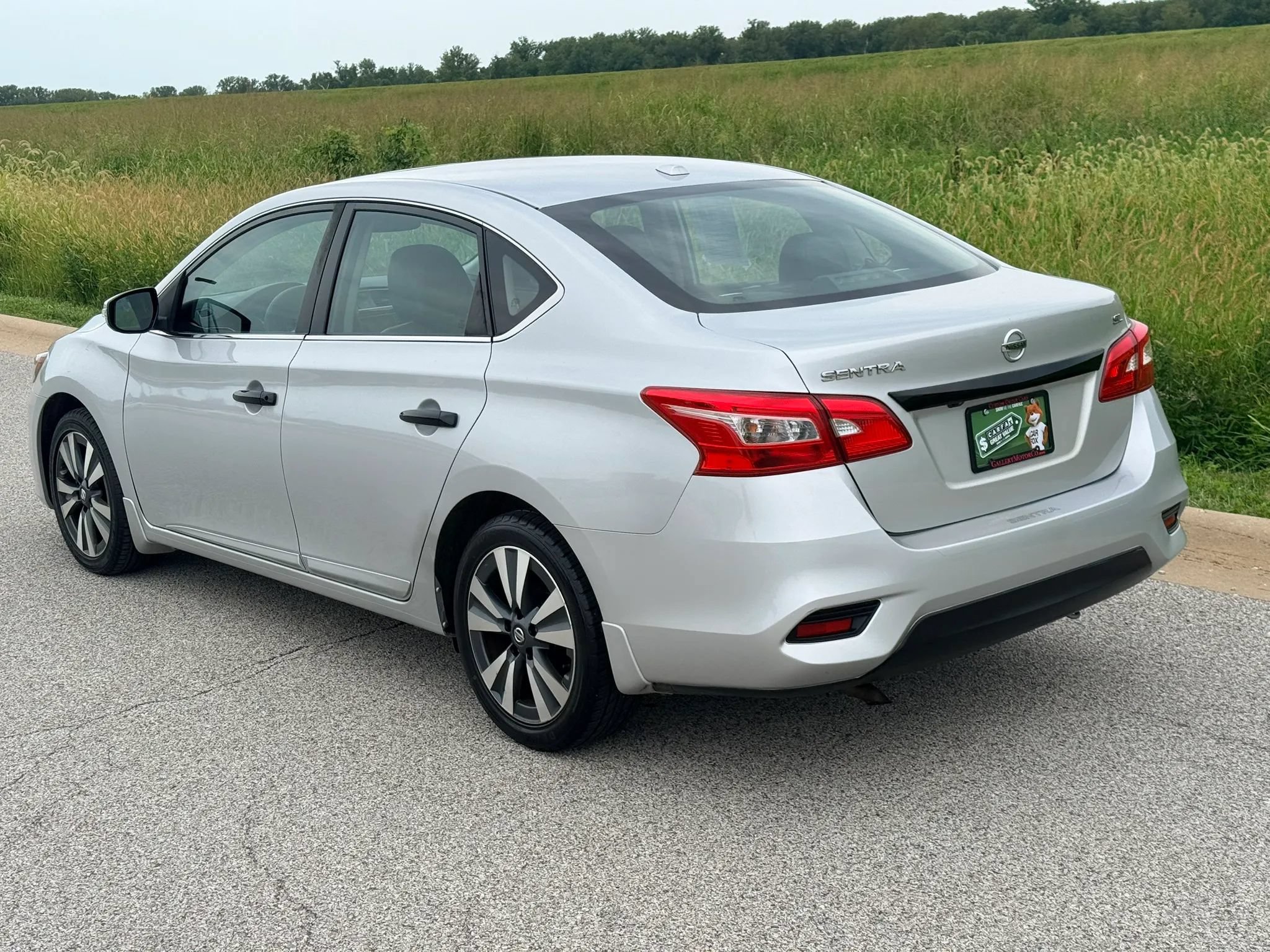 Used 2018 Nissan Sentra SL w/ Protection Package FWD image 16