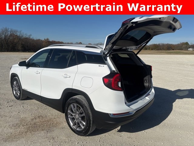 Used 2024 GMC Terrain SLT image 4