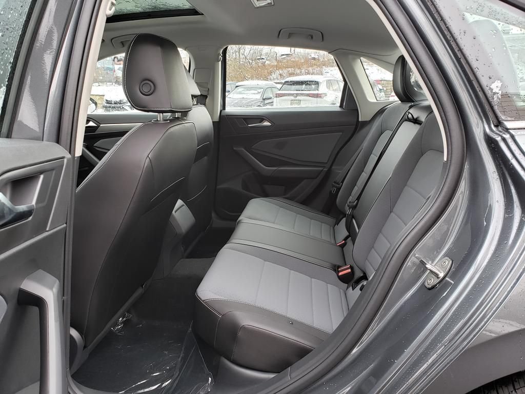 New 2026 Volkswagen Jetta SE FWD image 8