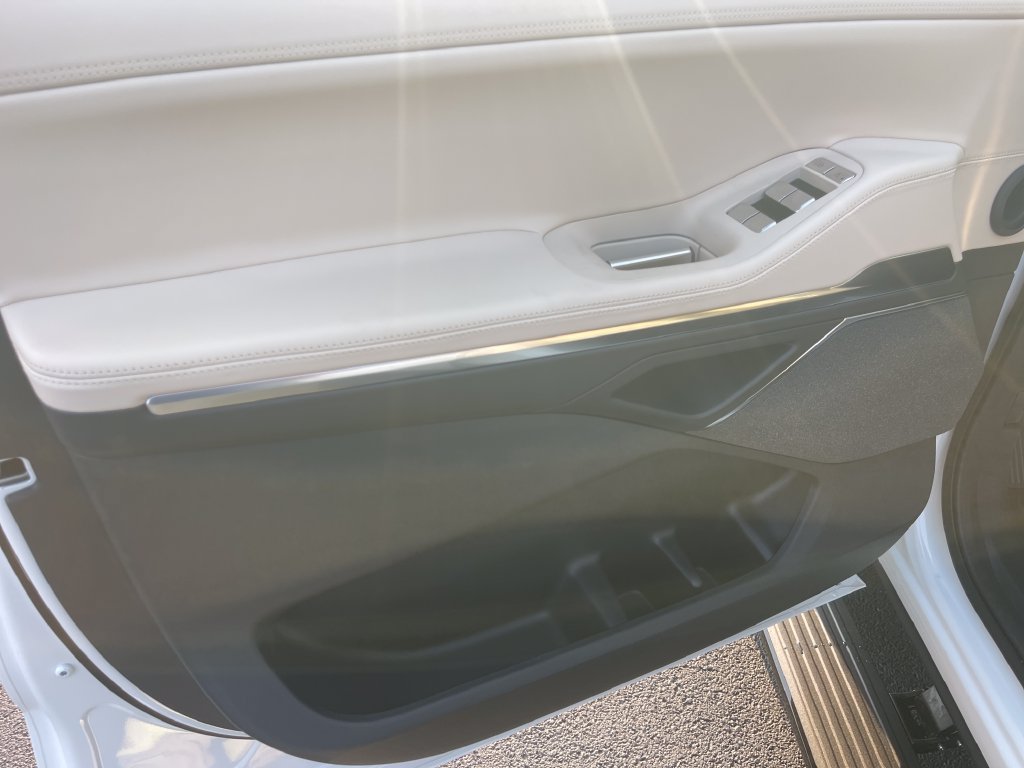 New 2027 Lincoln Navigator Reserve AWD/4WD image 12