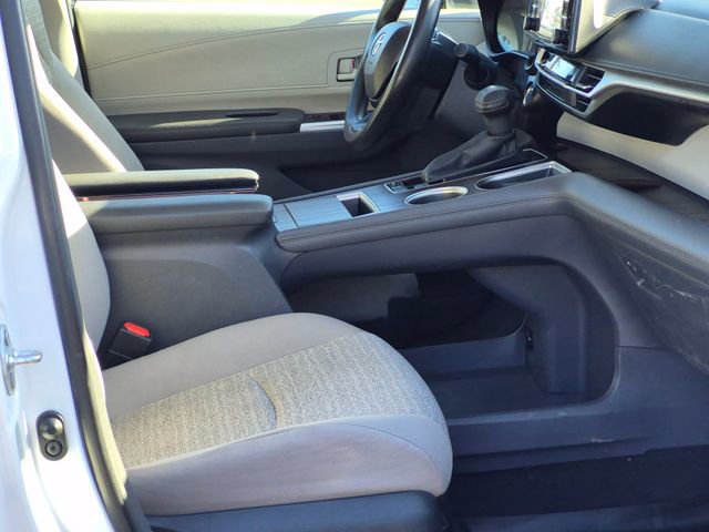Used 2023 Toyota Sienna LE image 20