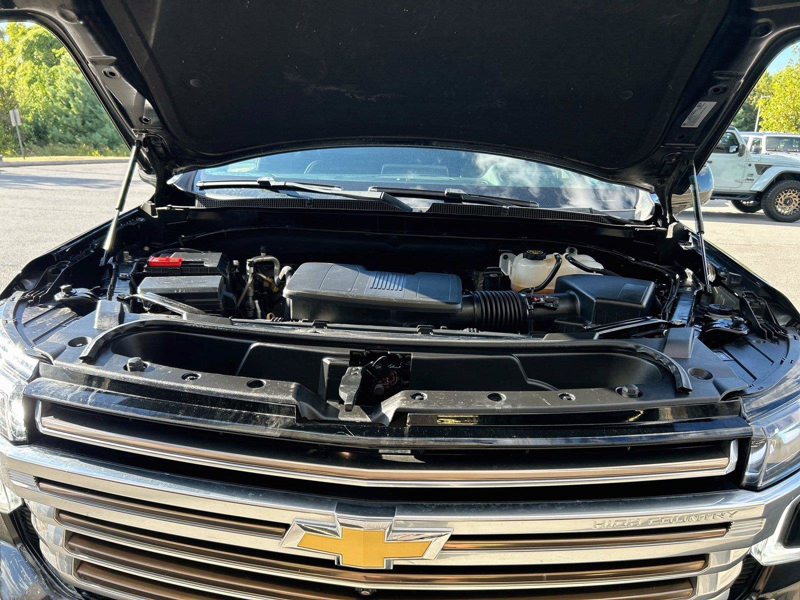 Used 2023 Chevrolet Tahoe High Country AWD/4WD image 10
