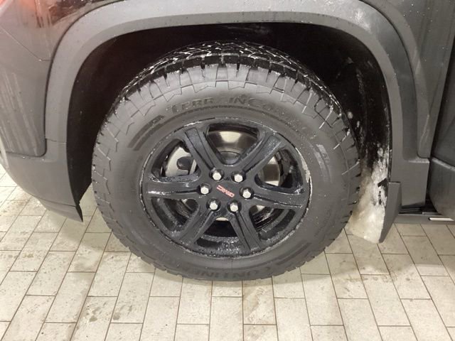 Used 2020 GMC Acadia AT4 w/ LPO, 'HIT The Road' Package image 22