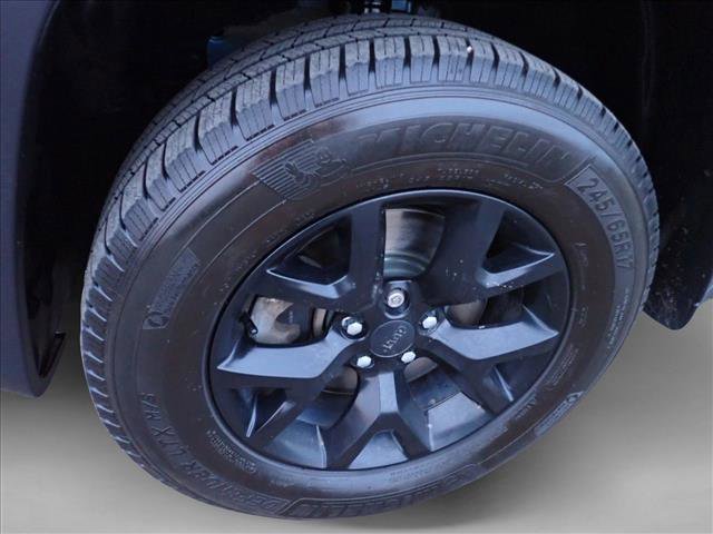 Used 2018 Jeep Cherokee Trailhawk w/ Cold Weather Group image 7