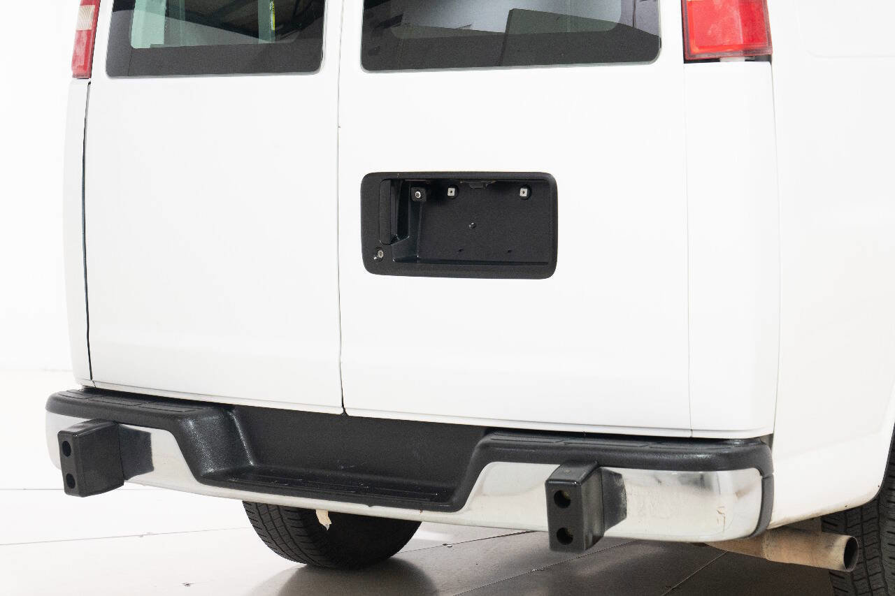 Used 2017 GMC Savana 2500 image 14