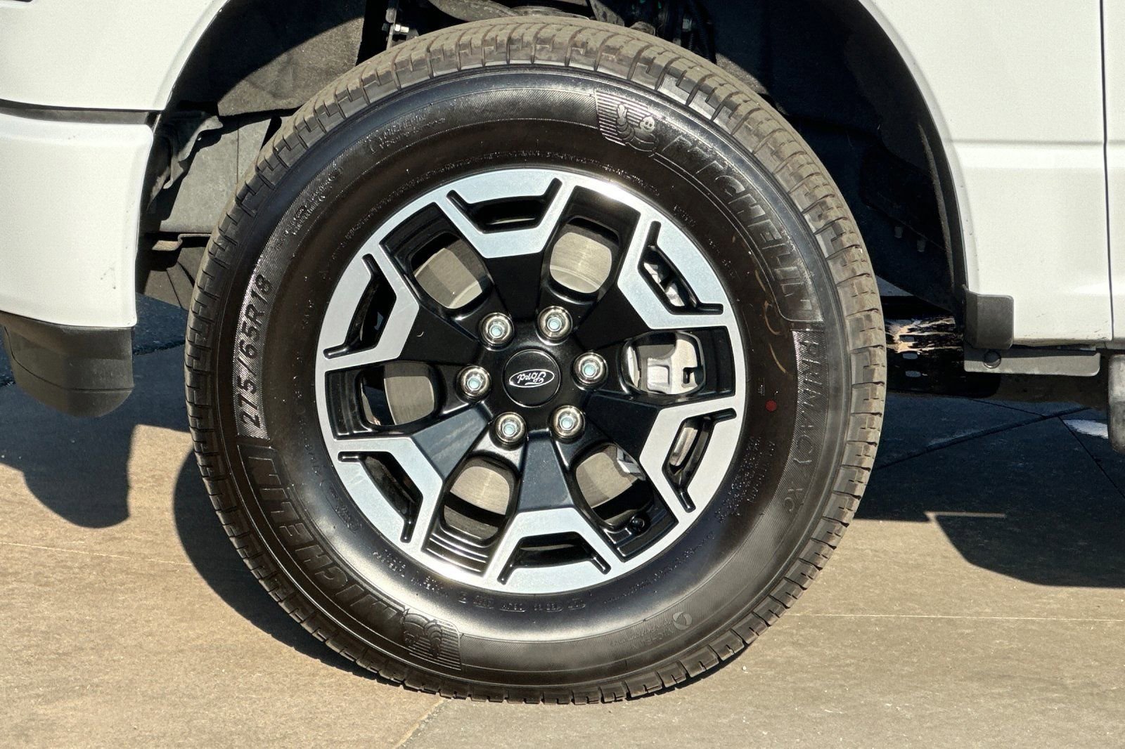 Used 2023 Ford F150 Lightning XLT image 27