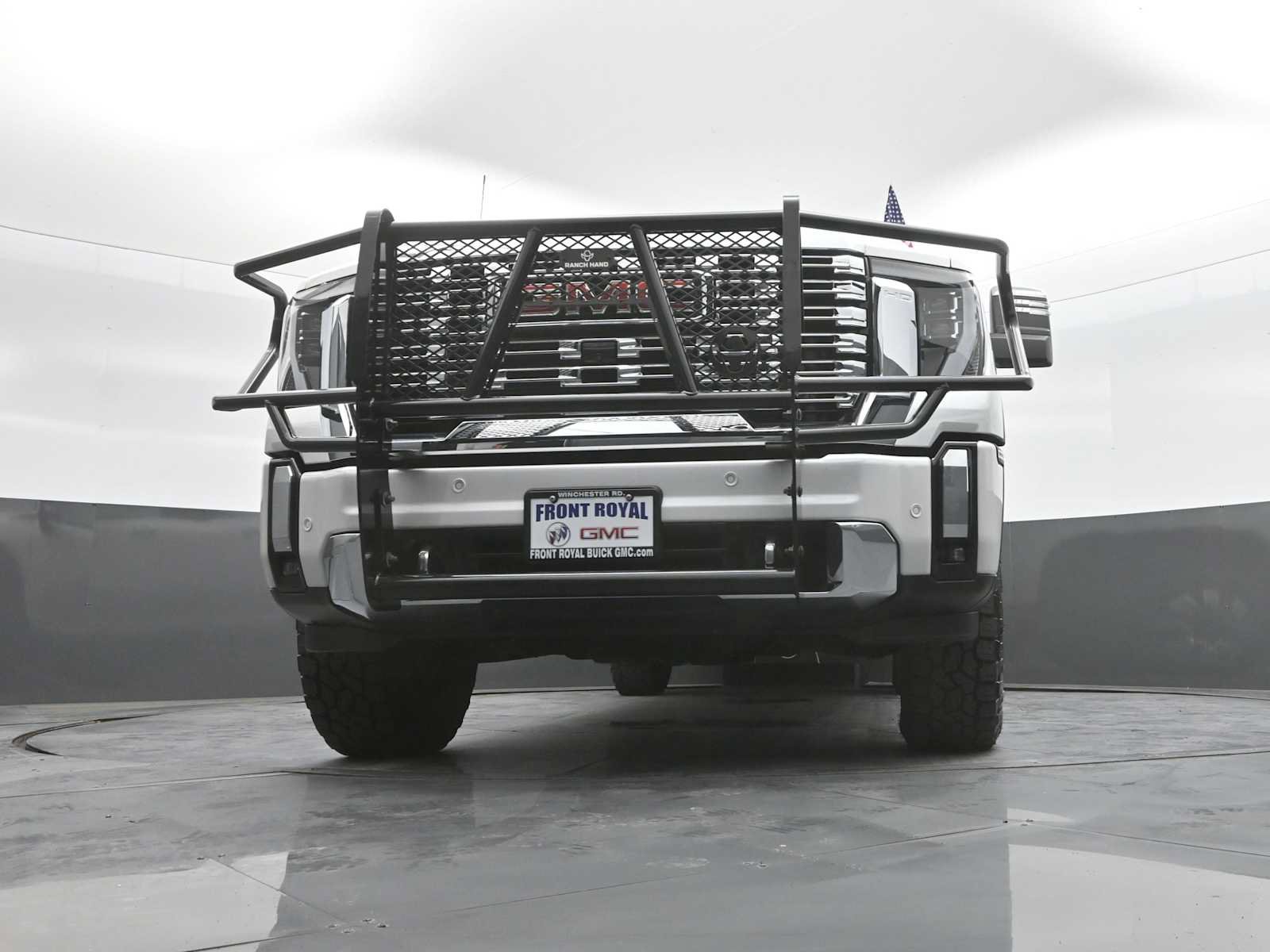 Used 2024 GMC Sierra 3500 Denali w/ Denali Reserve Package AWD/4WD image 38
