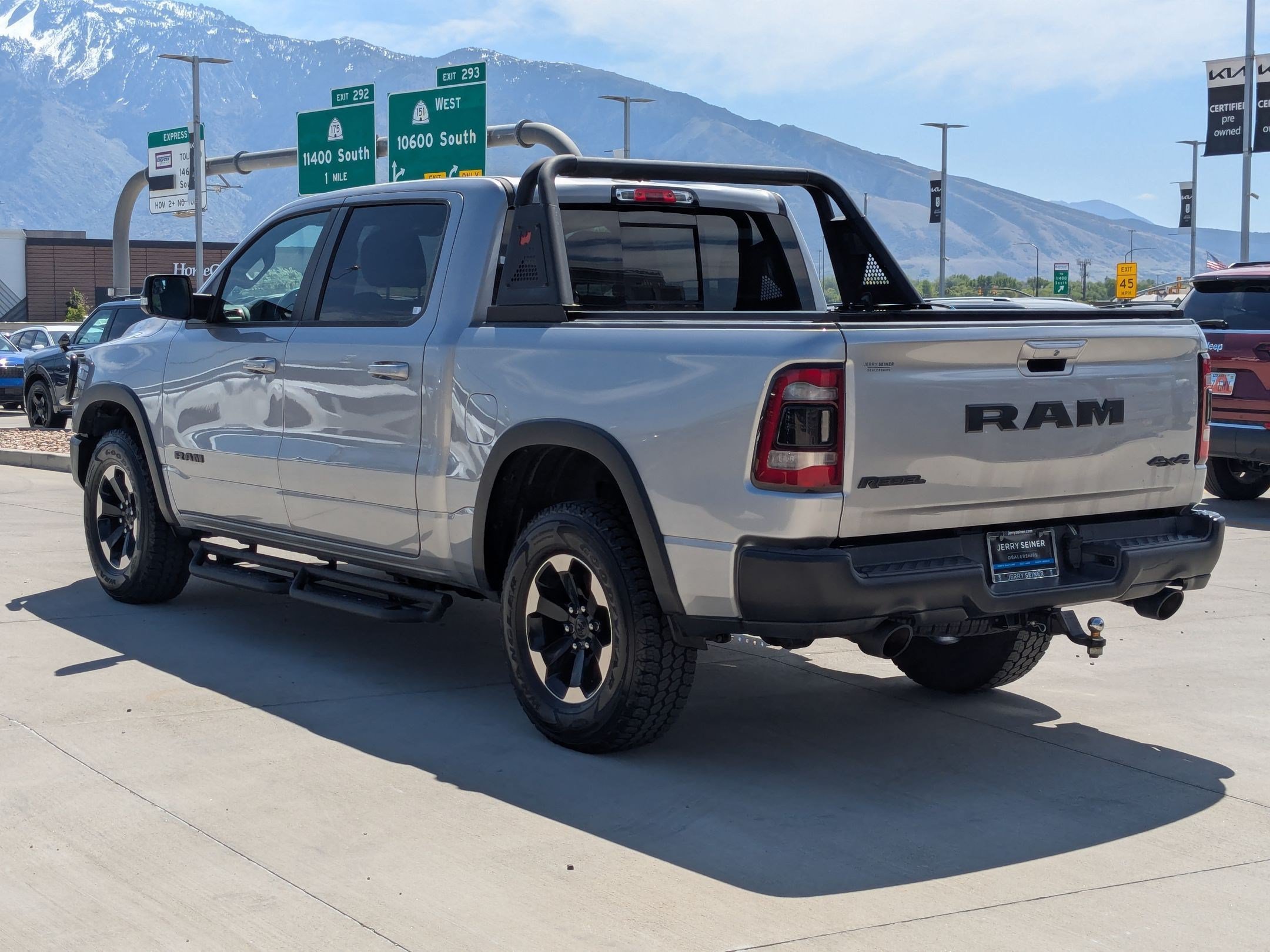 Used 2020 RAM 1500 Rebel w/ Rebel Level 1 Equipment Group AWD/4WD image 4