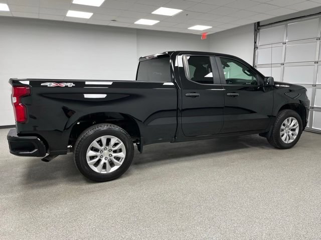 Used 2022 Chevrolet Silverado 1500 Custom AWD/4WD image 11