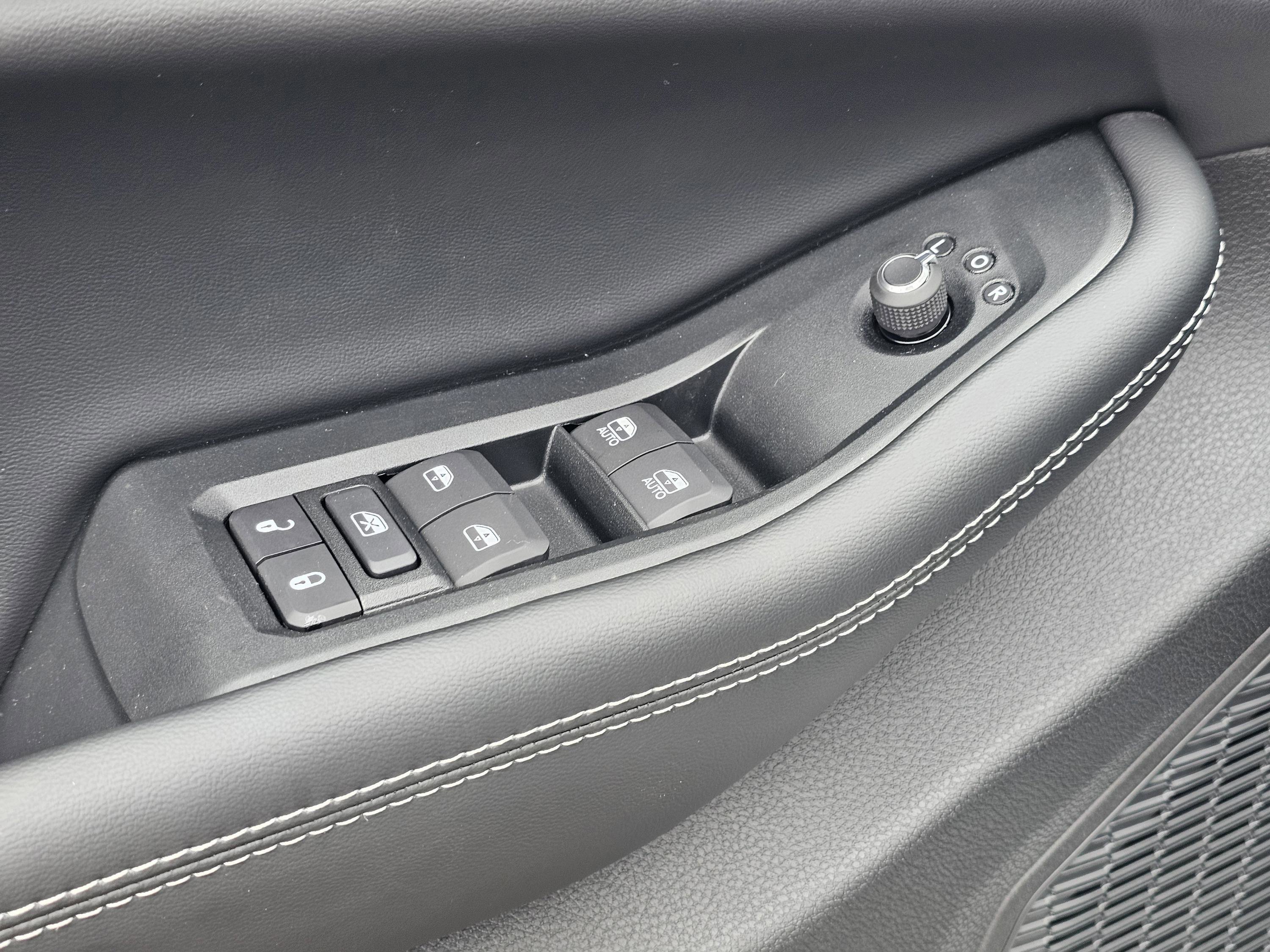 New 2026 Jeep Grand Cherokee Altitude RWD image 15