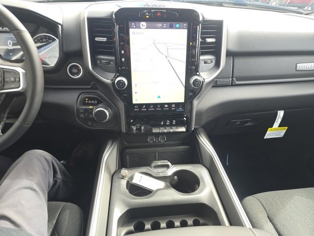 New 2026 RAM 1500 4x4 Crew Cab image 24