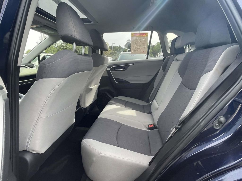 Used 2019 Toyota RAV4 XLE w/ Convenience Package image 13