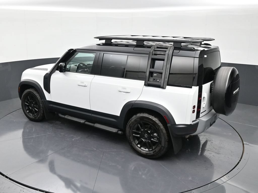 Used 2023 Land Rover Defender 110 S AWD/4WD image 12
