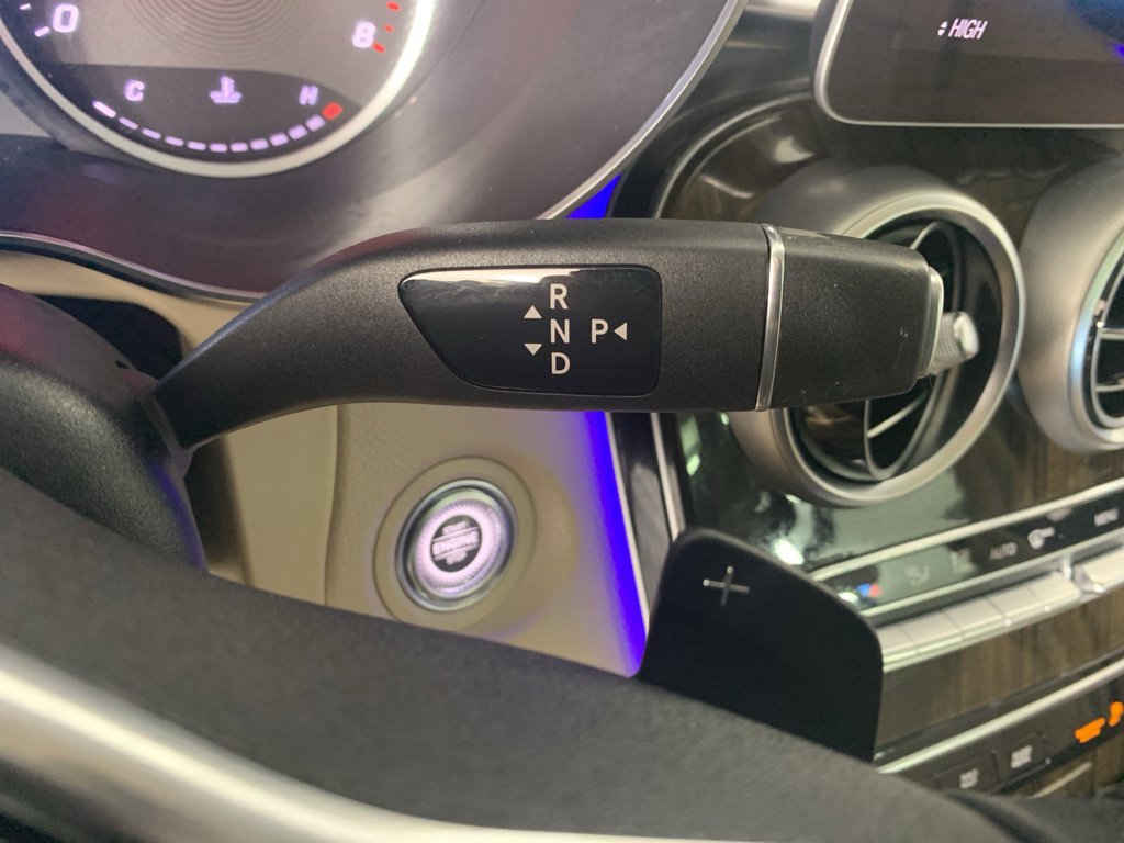 Used 2020 Mercedes-Benz GLC 300 4MATIC w/ Parking Assistance Package image 25