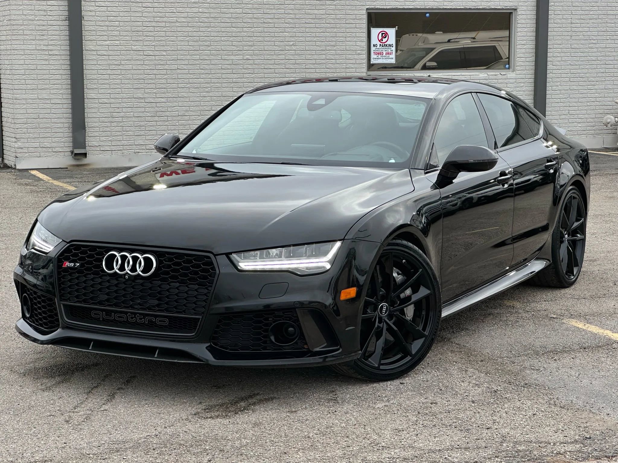 Used 2017 Audi RS 7 Performance w/ Driver Assistance Package image 2